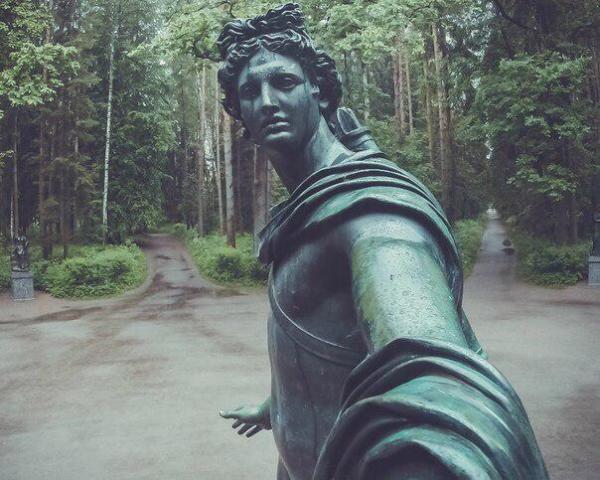 مجسمه ها سلفی می گیرند! | مجسمه,سلفی